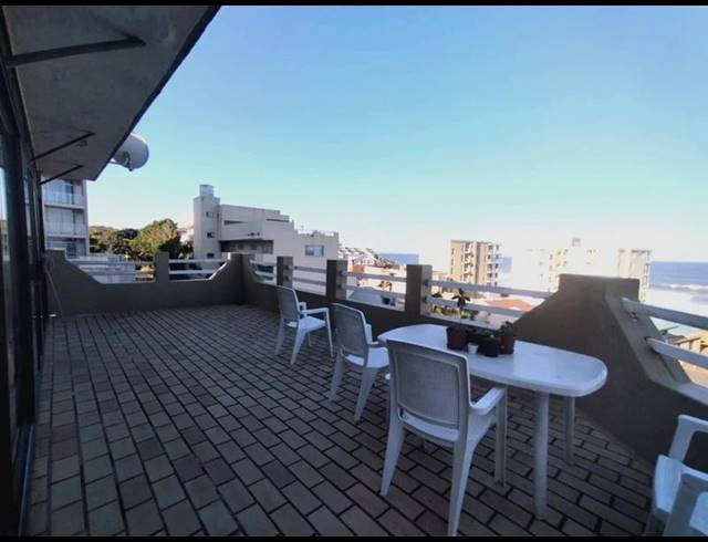 3 BEDROOM APARTMENT FOR SALE IN MARGATE BEACH